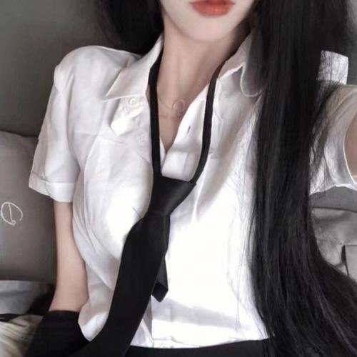 毛衣女郎